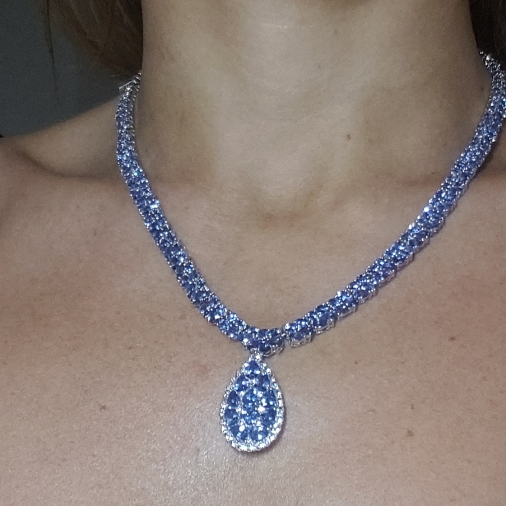 Exquisite Tanzanite necklace New w tags